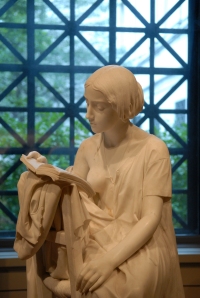 The Reading Girl, by Magni
